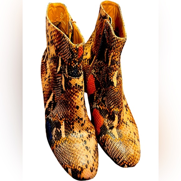 Fall & Winter Fantasy Boot - Picture 2 of 15